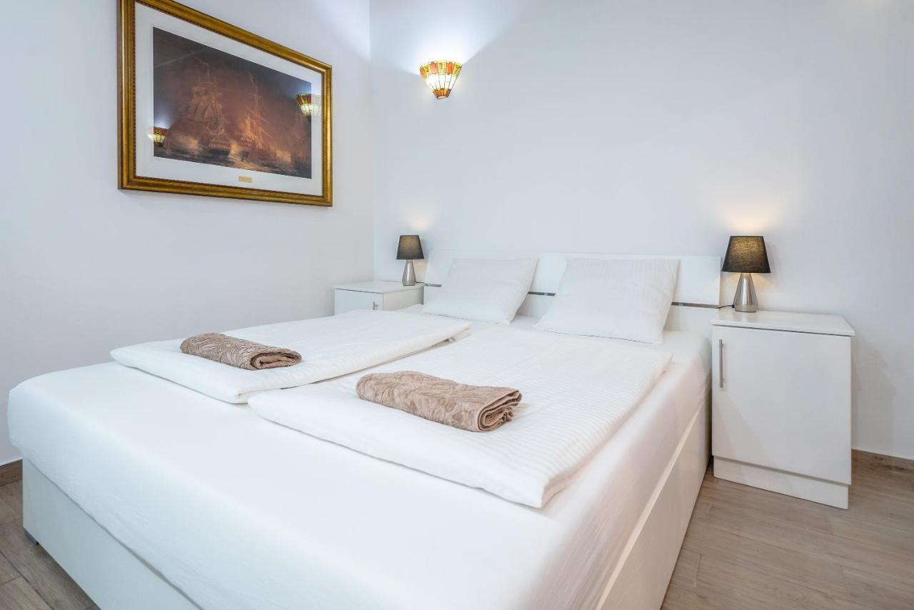 Apartment Main Street Deluxe Valletta