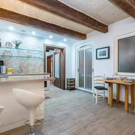 Valletta Main Street Apartment Deluxe Exterior photo