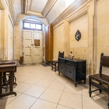 Valletta Main Street Apartment Deluxe Exterior photo