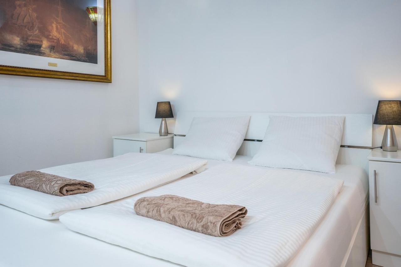 Main Street Deluxe Apartment Valletta