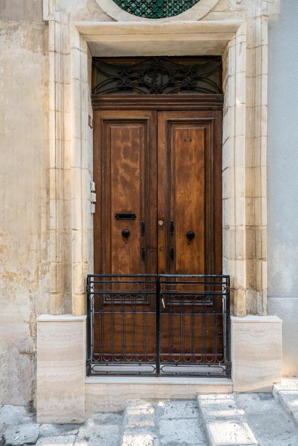 Apartment Main Street Deluxe Valletta