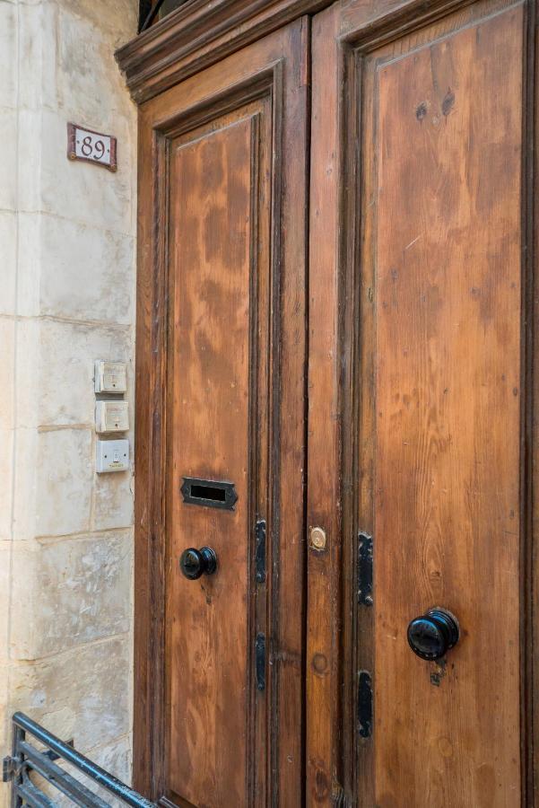 Main Street Deluxe * Valletta